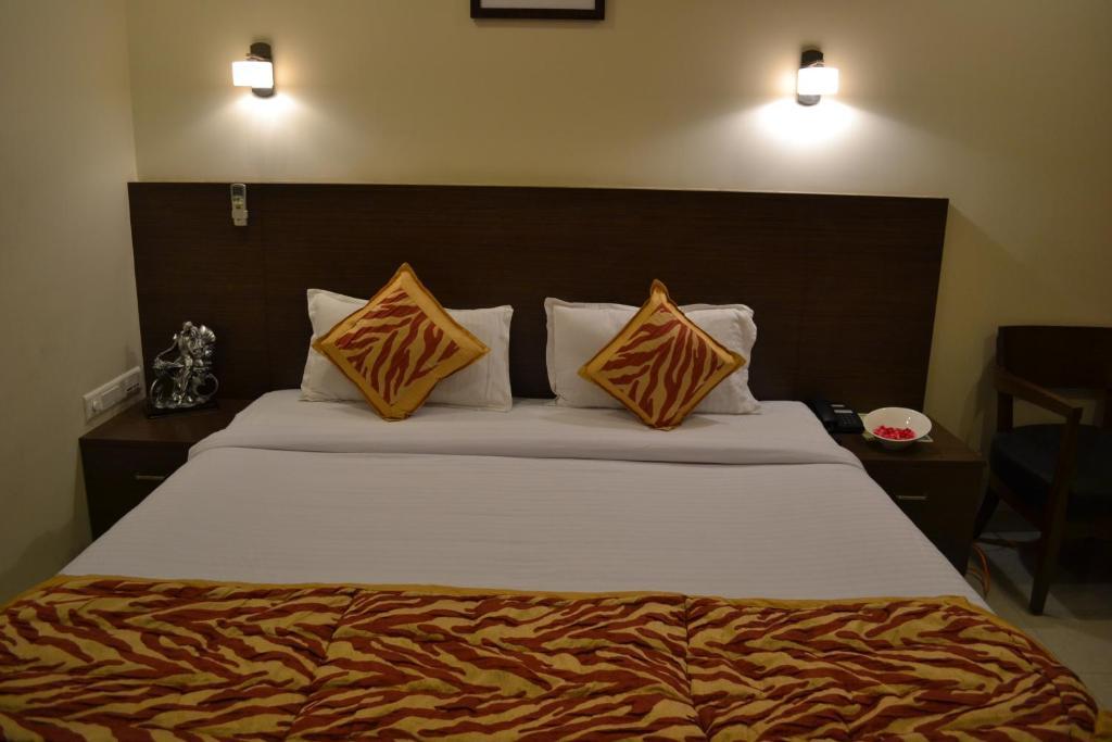 Hotel Adi นาคปุระ ภายนอก รูปภาพ