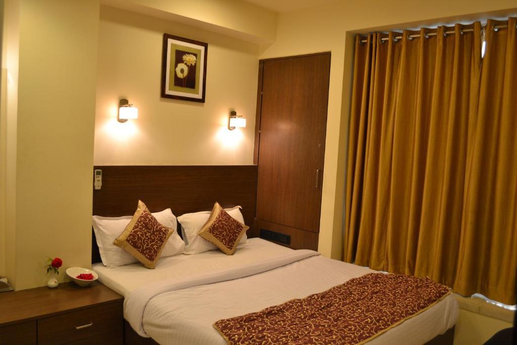 Hotel Adi นาคปุระ ภายนอก รูปภาพ