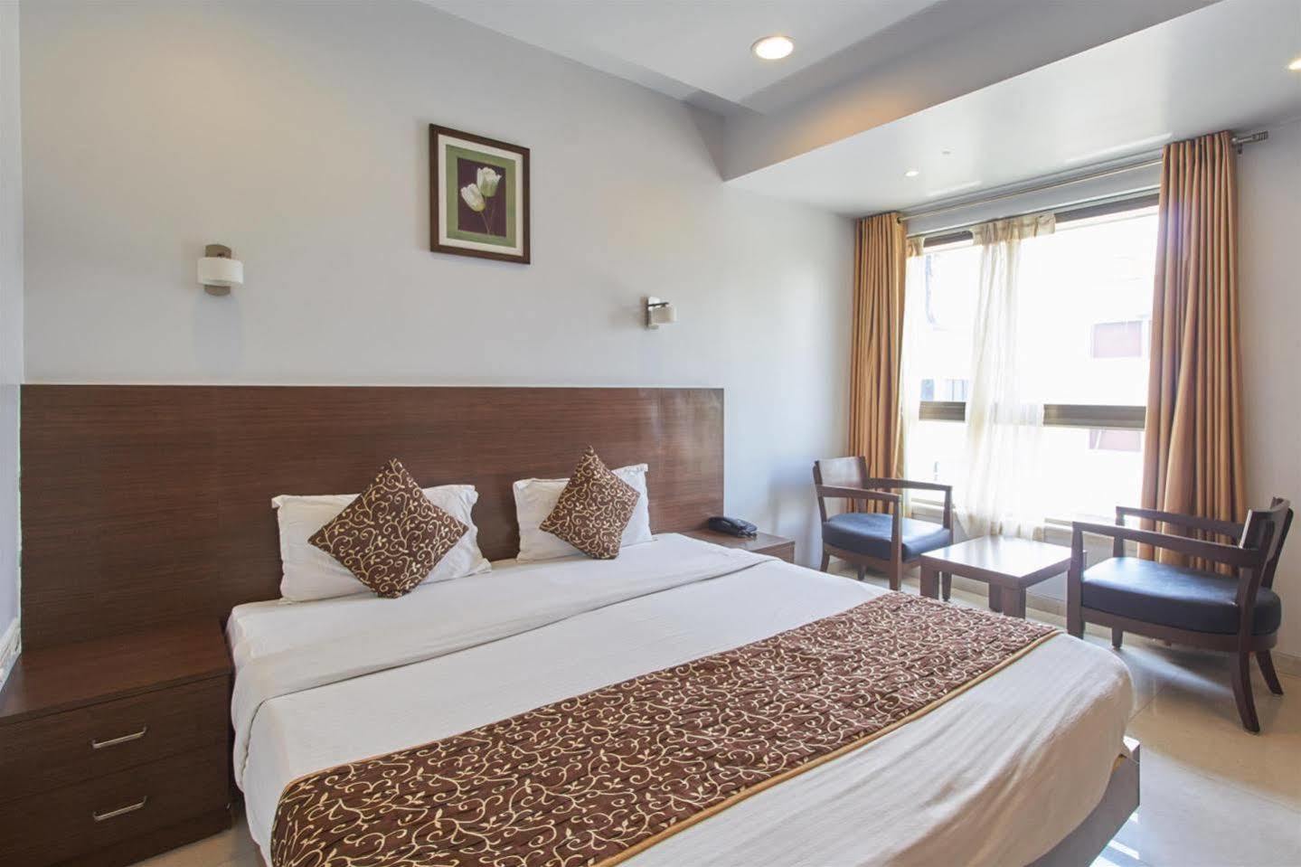 Hotel Adi นาคปุระ ภายนอก รูปภาพ
